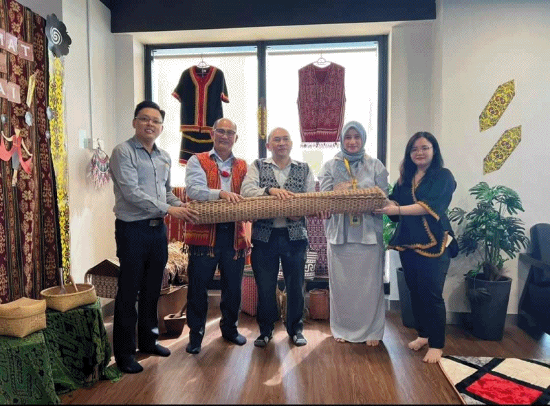 Ngiling Bidai Gawai Dayak