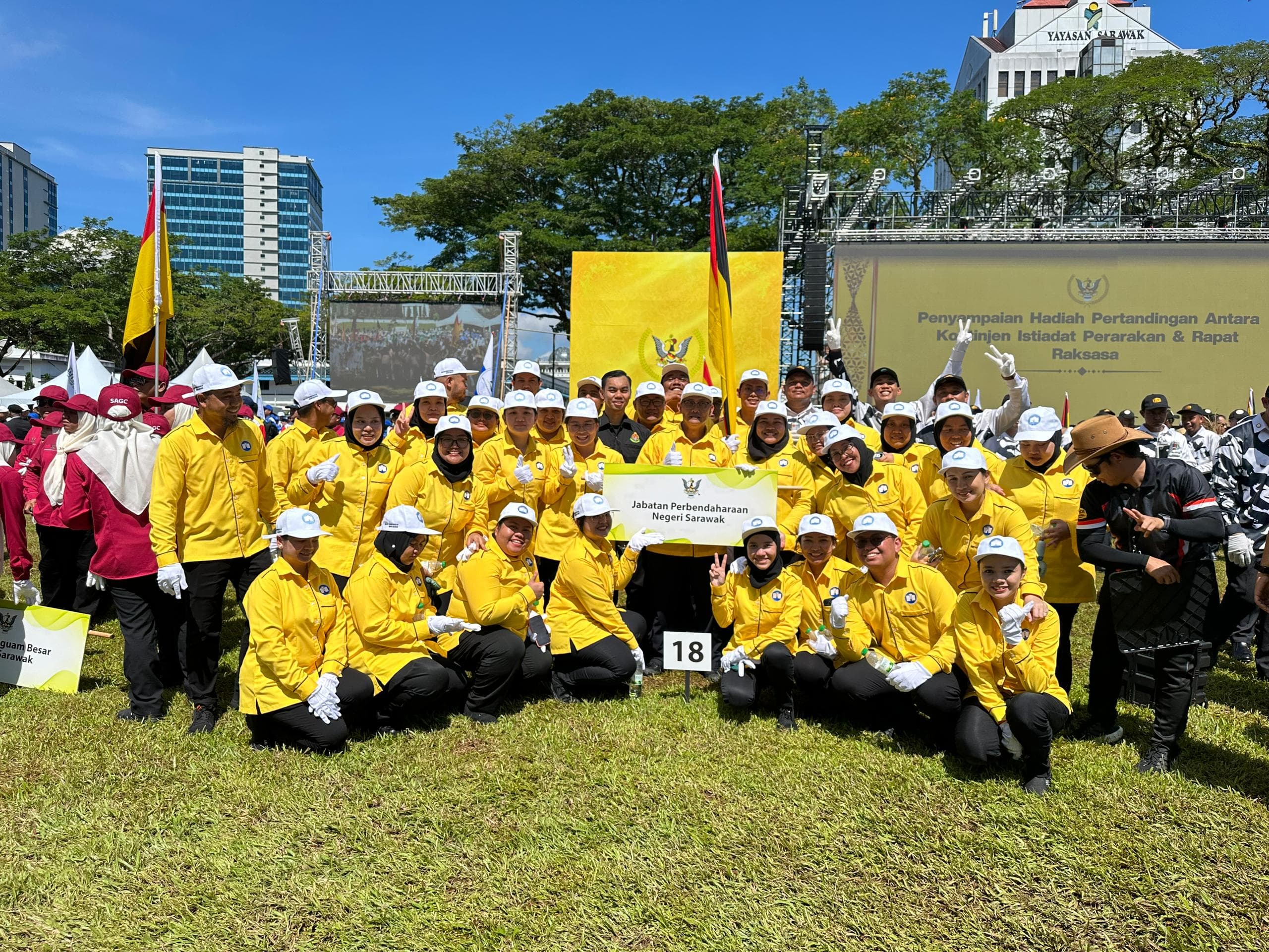 Penyertaan Kontigen Dalam Perarakan TYT ke-78