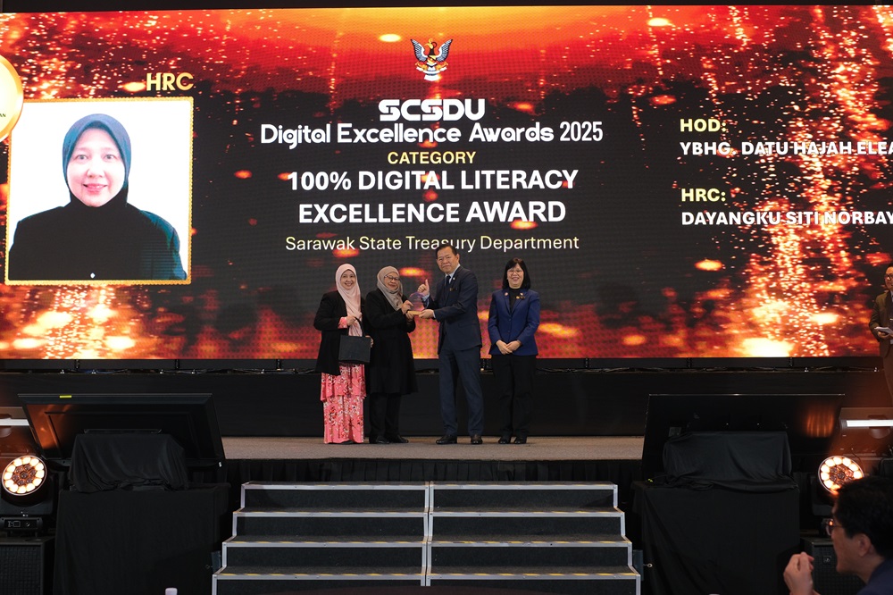 Anugerah '100% Digital Literacy Excellence Awards'