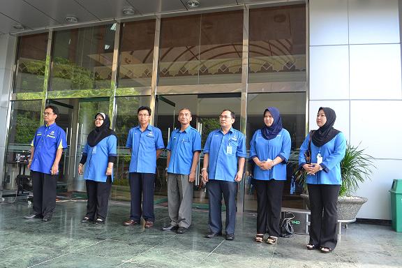 pihak pengurusan dan pegawai atas perbendaharaan bahagian