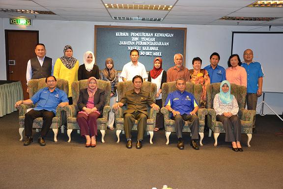 gambar pegawai perbendaharan sarikei